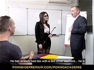 porno ACADEMIE - tutor Valentina Nappi MMF threeway
